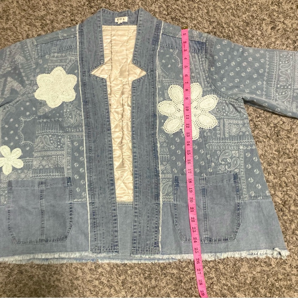 POL Oversized Quilted Jean Jacket, Sz S but fit larger, Crochet Flowers, Paisley - Picture 12 of 17